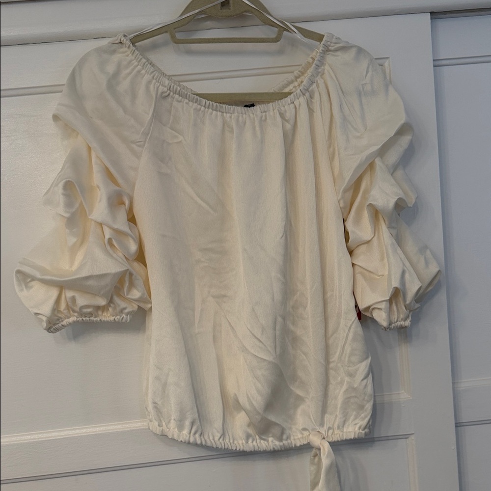 Vince Camuto Cream Ruffle Sleeve Blouse